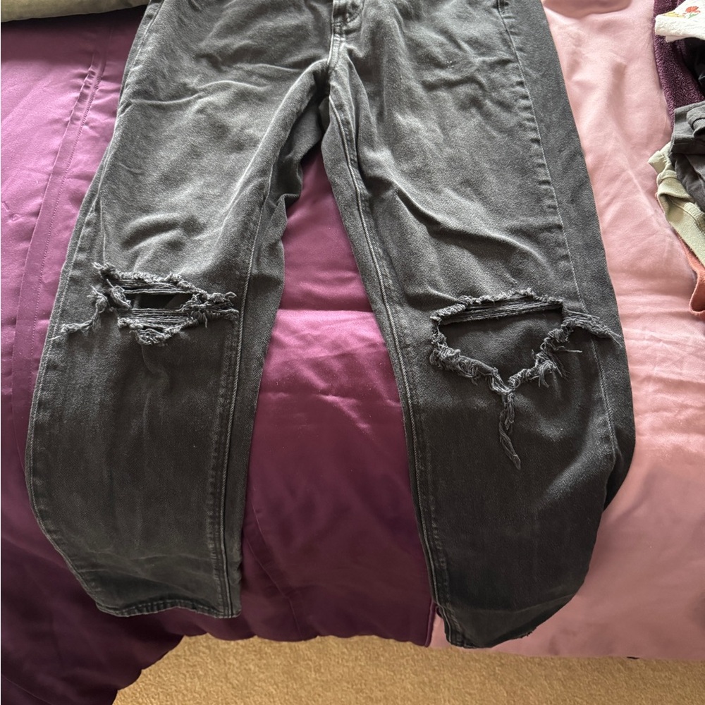 American Eagle Outfitters Mom Jeans